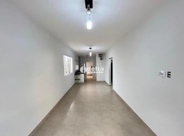 Casa · 210m² · 3 Quartos · 2 Vagas · Casa residencial com 3 quartos sendo 1 suíte disponível para locação e venda no bairro Nossa Senhora
