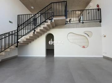 Comercial · 140m² · 3 Vagas · Loja disponível para locação no bairro Lídice em Uberlândia-MG