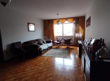 Apartamento · 130m² · 3 Quartos · 1 Vaga · Apartamento antigo em perfeito estado!
