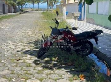 Casa · 154m² · 3 Quartos · 3 Vagas · Casa Térrea Semi Isolada à Venda em Itaóca, Mongaguá - 3 Quartos e Churrasqueira