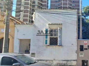 Casa · 208m² · 2 Quartos · Casa à venda próximo ao Bosque, excelente oportunidade para investidores e moradia