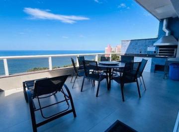 7121062fee9c93a1f9f383d0dfee15fdf36a6e2a · Cobertura com 4 dormitórios à venda, 240 m² por R$ 2.900.000,00 - Morro Sorocotuba - Guarujá/SP