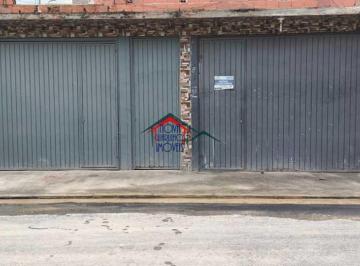 Casa · 250m² · 4 Quartos · 10 Vagas · Casa de Alto Padrão com Piscina e 4 Suítes à Venda | Garagem para 10 Carros