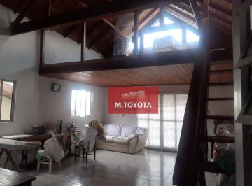 Casa · 136m² · 3 Quartos · 2 Vagas · Casa para venda em Centro de 136.00m² com 3 Quartos e 2 Garagens