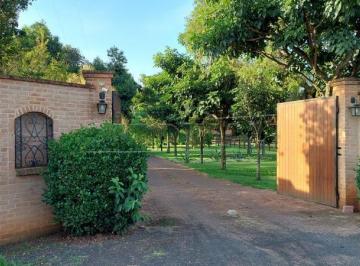 Rural · 1400m² · 5 Quartos · 10 Vagas · Fazenda / Sítio para venda em Area Rural De São Carlos de 1400.00m² com 5 Quartos, 3 Suites e 10 Gar