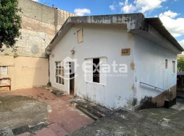 Casa · 185m² · 2 Quartos · 2 Vagas · Casa terrea com 2 quartos e amplo quintal para venda no Cidade Jardim zona oeste de Sorocaba.