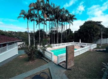Terreno · 2700m² · 2 Quartos · 9 Vagas · Chácara para alugar em Cond. Est. Dos Lagos de 2700.00m² com 2 Quartos, 1 Suite e 9 Garagens