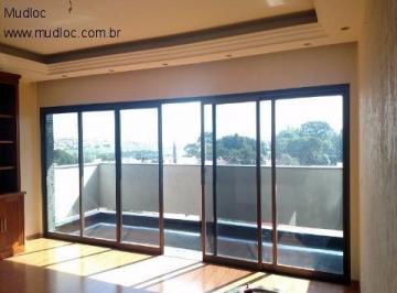 Apartamento · 208m² · 3 Quartos · 3 Vagas · Flat para alugar em Centro de 208.00m² com 3 Quartos, 1 Suite e 3 Garagens