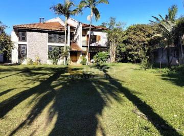 Casa · 500m² · 4 Quartos · 3 Vagas · Casa para venda em Jardim Samambaia de 500.00m² com 4 Quartos, 4 Suites e 3 Garagens