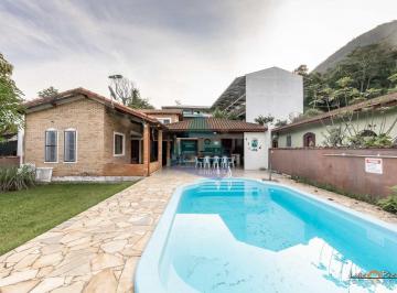 Casa · 216m² · 5 Quartos · 6 Vagas · Casa para venda em Lagoinha - Condomínio Samola de 216.00m² com 5 Quartos, 3 Suites e 6 Garagens
