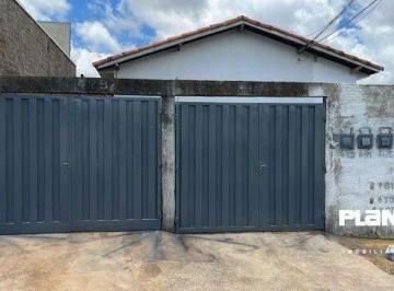Casa · 44m² · 1 Quarto · 1 Vaga · Casa para alugar em Vila Santa Terezinha de 44.00m² com 1 Quarto e 1 Garagem