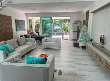 Apartamento · 295m² · 5 Quartos · 2 Vagas · Apartamento para venda em Costa Do Sol de 295.00m² com 5 Quartos, 5 Suites e 2 Garagens