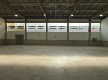 Comercial · 651m² · 3 Vagas · Galpão / Depósito / Armazém para alugar em Recreio Campestre Jóia de 651.00m² com 3 Garagens