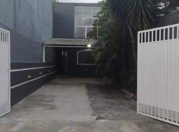 Casa · 200m² · 3 Quartos · Casa para venda em Vila Nova Bonsucesso de 200.00m² com 3 Quartos e 1 Suite