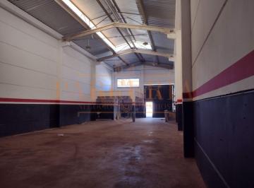 Comercial · 300m² · Prédio Comercial para alugar em Umuarama de 300.00m²