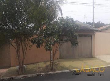 Casa · 167m² · 3 Quartos · 2 Vagas · Casa para alugar em Samambaia de 167.00m² com 3 Quartos, 1 Suite e 2 Garagens