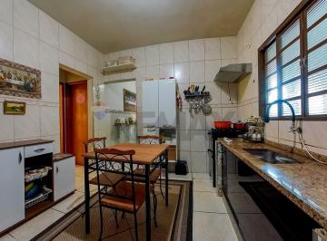 Casa · 129m² · 3 Quartos · 2 Vagas · Casa para venda em Jardim Travagin de 129.00m² com 3 Quartos e 2 Garagens