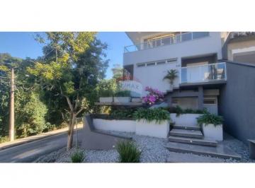 Casa · 400m² · 5 Quartos · 4 Vagas · Casa de Condomínio para venda em Mogi Das Cruzes de 400.00m² com 5 Quartos, 4 Suites e 4 Garagens