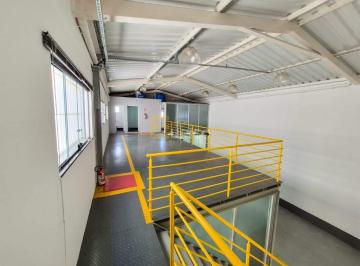 Comercial · 230m² · 4 Vagas · Galpão / Depósito / Armazém para alugar em Nova Vinhedo de 230.00m² com 4 Garagens