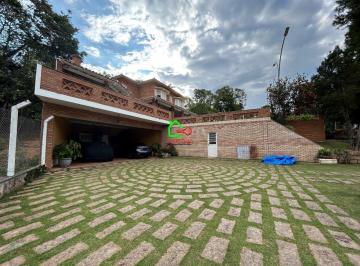 Casa · 1350m² · 3 Quartos · 6 Vagas · Casa de Condomínio para venda em Caixa D´água de 1350.00m² com 3 Quartos, 3 Suites e 6 Garagens