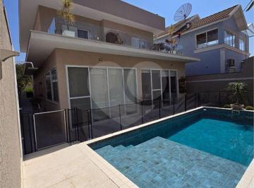 Casa · 260m² · 3 Quartos · 4 Vagas · Casa de Condomínio para venda em Bairro Inválido de 260.00m² com 3 Quartos, 3 Suites e 4 Garagens