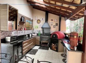 Casa · 380m² · 4 Quartos · 4 Vagas · Casa para venda em Bomfim de 380.00m² com 4 Quartos, 1 Suite e 4 Garagens