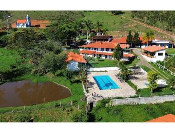 Casa · 132973m² · 20 Quartos · 10 Vagas · Casa para venda em Centro de 132973.00m² com 20 Quartos, 20 Suites e 10 Garagens