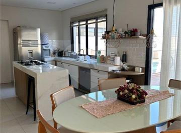 Casa · 217m² · 3 Quartos · 4 Vagas · Casa para venda em Bairro Inválido de 217.00m² com 3 Quartos, 1 Suite e 4 Garagens