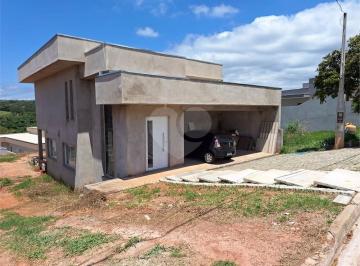 Casa · 250m² · 4 Quartos · 4 Vagas · Casa de Condomínio para venda em Machadinho de 250.00m² com 4 Quartos, 1 Suite e 4 Garagens