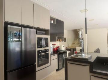 Casa · 580m² · 4 Quartos · 3 Vagas · Sobrado para venda em Condomínio Zurich Dorf de 580.00m² com 4 Quartos, 4 Suites e 3 Garagens