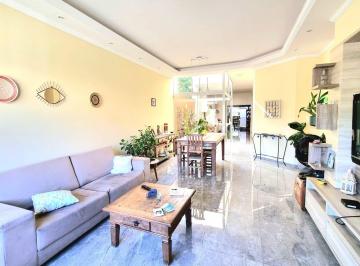 Casa · 165m² · 3 Quartos · 4 Vagas · Casa de Condomínio para venda em Condomínio Village Do Sol de 165.00m² com 3 Quartos, 1 Suite e 4 Ga