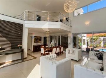 Casa · 520m² · 4 Quartos · 2 Vagas · Casa de Condomínio para alugar em Itapeva de 520.00m² com 4 Quartos, 3 Suites e 2 Garagens