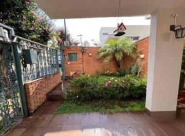 Casa · 265m² · 4 Quartos · Casa para alugar em Parque Do Colégio de 265.00m² com 4 Quartos