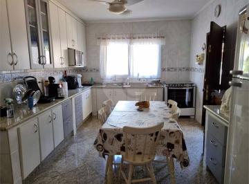 Casa · 677m² · 6 Quartos · 2 Vagas · Casa para venda e aluguel em Bairro Inválido de 677.00m² com 6 Quartos, 6 Suites e 2 Garagens