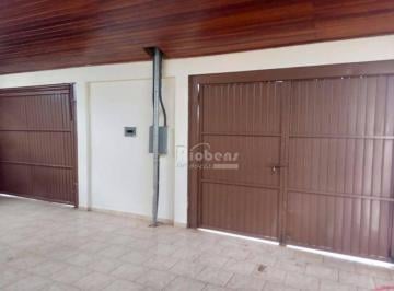 fe1ee79a38e4c71debed2613839767e60c90b6a6 · Casa com Edícula 06 dormitórios