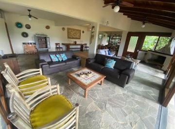 d1820a6b41d05eef3394ab4e8b544c65572af903 · Casa Frente ao Mar em Barra do Sahy | 3 Suítes | Locação Mensal | Condomínio Pé na Areia