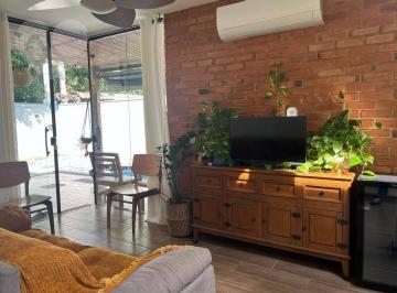 965359c07d2f17b9287ac2bafbc5dbce8941a4f6 · Casa com Piscina no Ingá