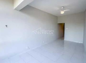 Apartamento · 34m² · Apartamento : / Residencial / Flamengo