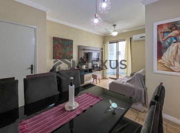 Foto · Apto reformado com varanda e vaga nas Astúrias à venda, Guarujá, SP