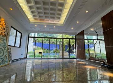 Casa · 450m² · 5 Quartos · 2 Vagas · Mansão com 5 suítes e área gourmet no Candeal: luxo e conforto em Salvador-Ba com piscina e energia