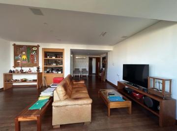 Apartamento · 188m² · 3 Quartos · 2 Vagas · Apartamento 3/4 com Vista Mar e 2 Garagens em Campo Grande, Salvador-BA: Imóvel de Luxo com 188m² e 