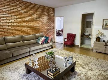 Casa de 4 quartos, Goiânia · Oportunidade Moradia ou Comercial - Térrea de 370m² no Jardim Goiás, área privilegiada da cidade.