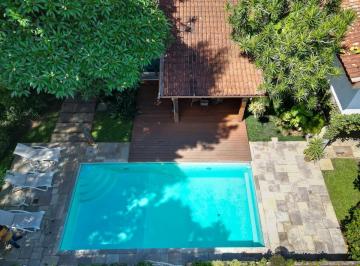 c1a2d4a7-0a12-445d-ac14-b5ca01f604ea · Confortável casa para venda em Cidade Jardim com 4 quartos, sendo 1 suíte, 490m²