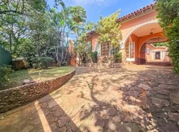 c5a3a1f7-b83e-4aff-b67a-9903668c95ef · Deslumbrante casa para venda em Alto da Lapa com 4 quartos, sendo 2 suítes, 250m²