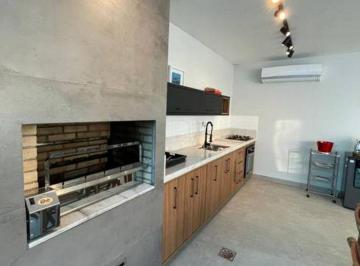 Casa de 3 quartos, Diadema · Sobrado à venda em Taboão com ótima localização