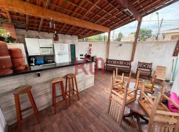 Casa · 160m² · 10 Quartos · Espaçoso sobrado de 10 quartos e 2 suítes no Parque Jabaquara em São Paulo - SP,