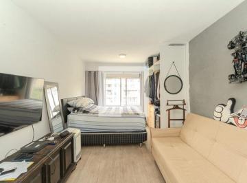 Localizado na vibrante cidade de São Paulo, este aconchegante studio oferece uma · Apartamento à Venda - Bela Vista, 1 Quarto, 30 m2