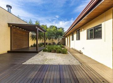 Casa · 276m² · 4 Quartos · 3 Vagas · Sobrado Triplex 4 quartos no Bairro Boa Vista