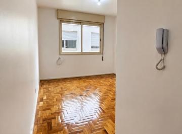 Living-Parquet · Oportunidade na Cidade Baixa | 1 Dormitório | Churrasqueira.