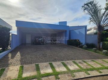 Casa · 267m² · 3 Quartos · 4 Vagas · Casa de Condomínio para venda e aluguel em Veneto de 267.00m² com 3 Quartos, 3 Suites e 4 Garagens